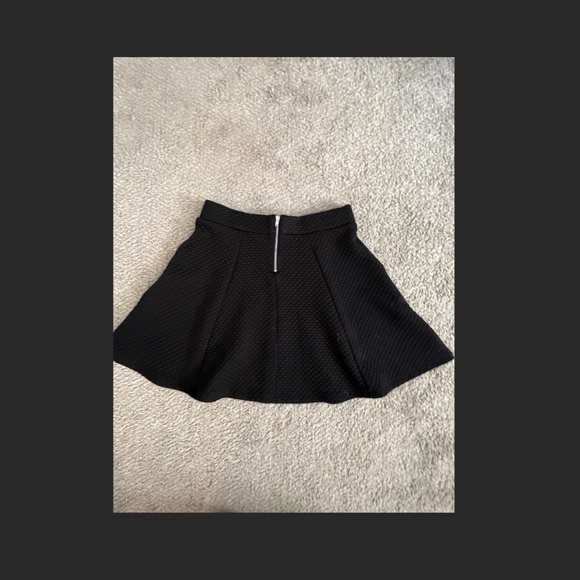 Divided by H&M Black skater skirt - Picture 3 of 3